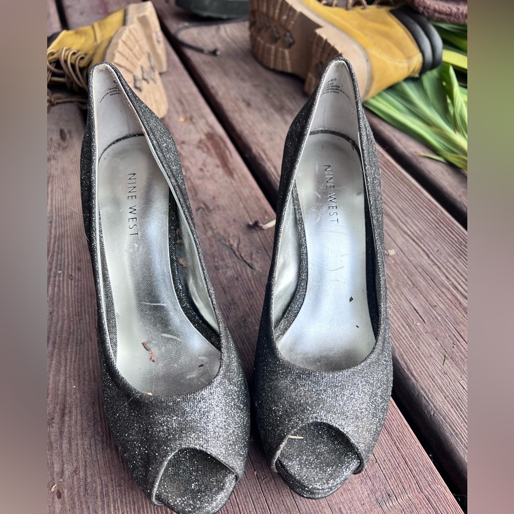 Nine West peep toe sparkly heels size 6.5 - Picture 2 of 3